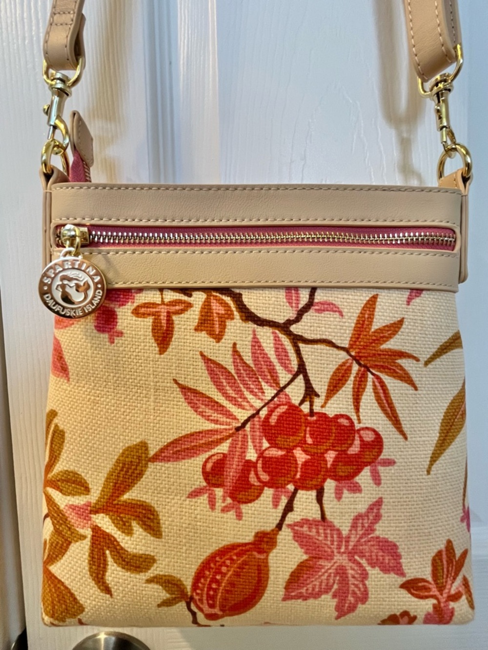 Floral Spartina 449 Crossbody Bag in Beige and Pink - Picture 3 of 4
